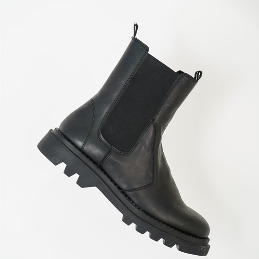 Carbon Boot